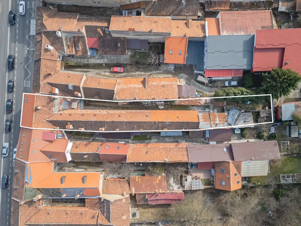 Clădire de vânzare în Brașovul Vechi | 16 camere | Potențial de dezvoltare