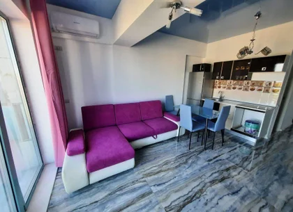 Studio in prima linie 32 mp Et. 5/6 An 2000 Mamamia Zev Mediteraneo