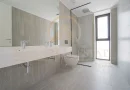 Stațiunea Mamaia - Vânzare apartament cu 4 camere, 3 bai cu vedere la lac.