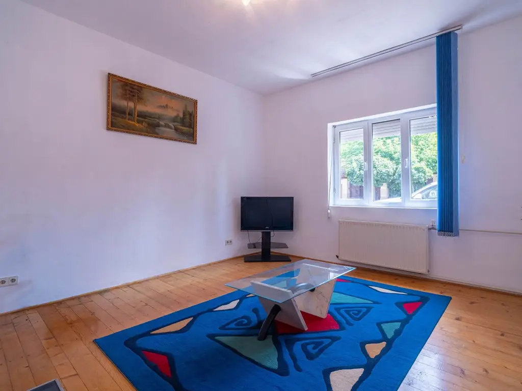 Casa 5 camere - teren 688 mp - Parneava - COMISION 0