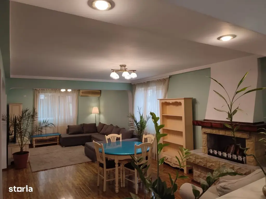 Proprietar vând vila P+E+M