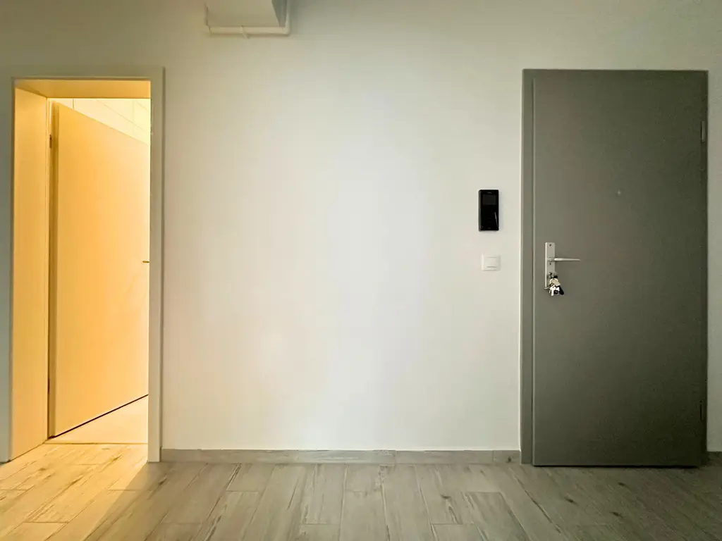 VÂNZARE APARTAMENT 2,5 CAMERE  NOU NELOCUIT