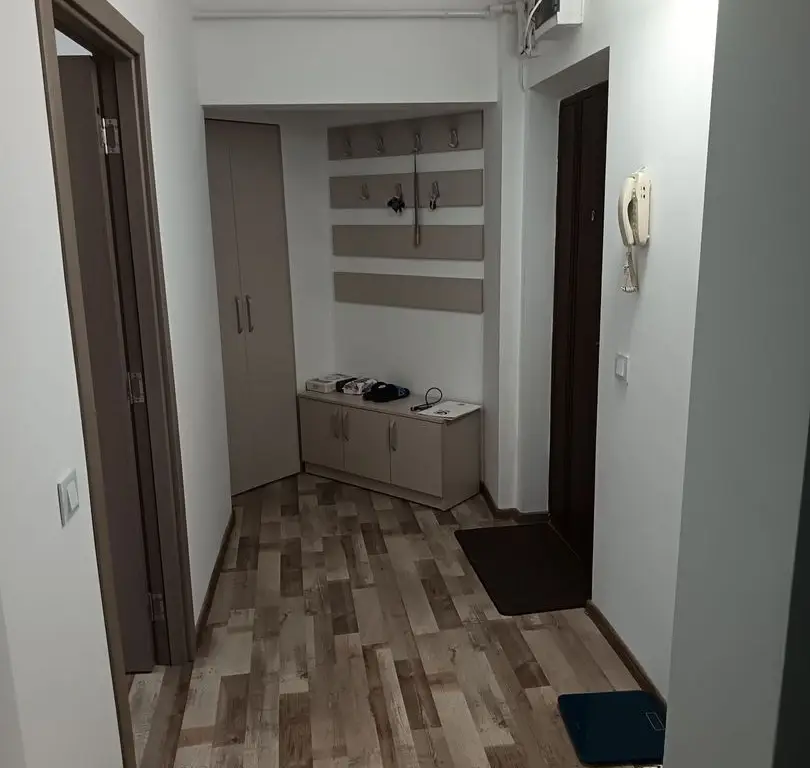 BRASADAS vinde ap 2 cam etaj 3/4 Micro 16 LIDL.