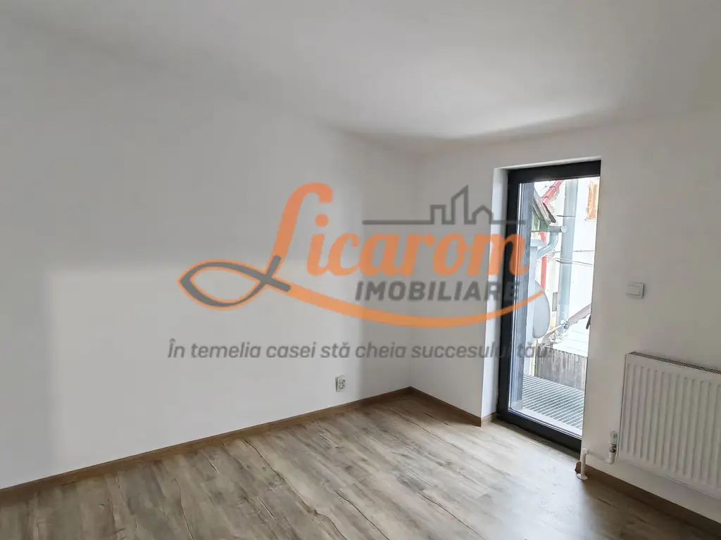 Apartament tip Casa 4 camere strada Carpatilor,totul nou.