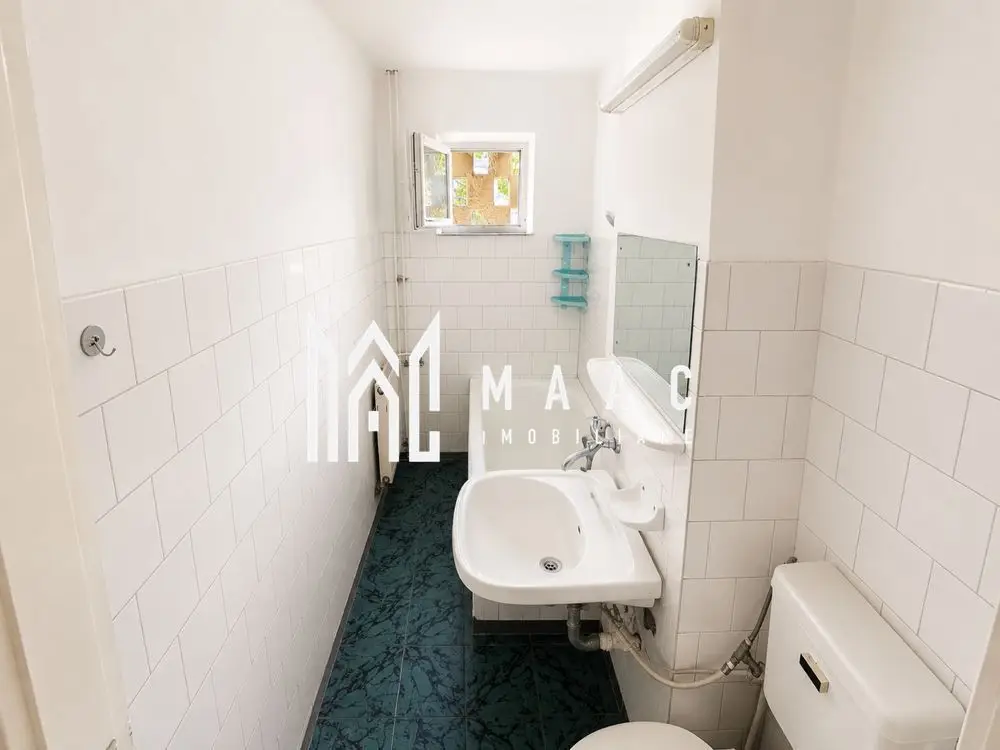 Apartament 3 camere | Zona Hermes | Geam la baie| Decomandat |