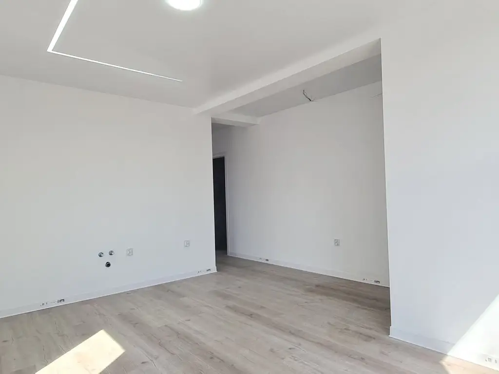 Casa individuala 4 camere 3 bai si garaj Cartier Izvor