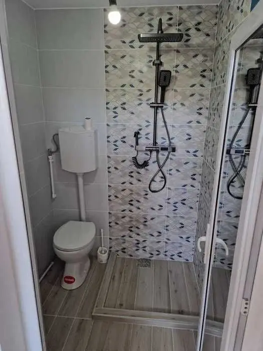 Casa complet renovata – ideala pentru locuinta, birouri sau investitie |