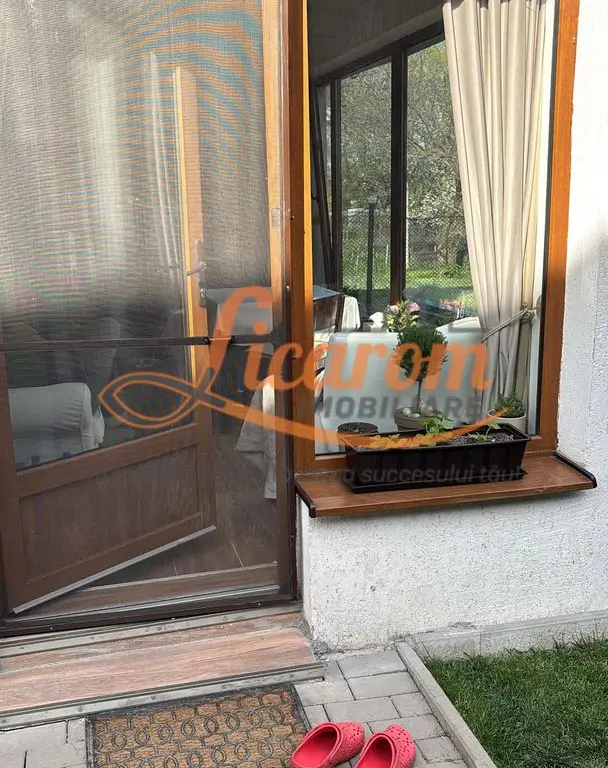 Proprietate saseasca cu 2 corpuri de casa, Comuna Vulcan,Brasov.