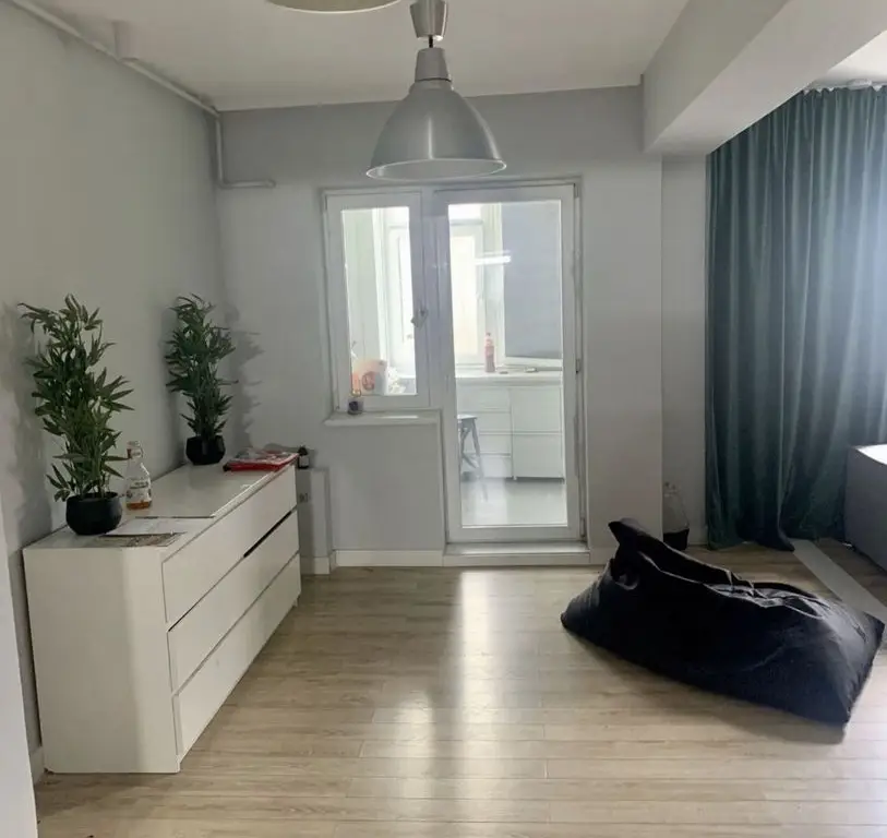 Gara apartament 3 camere