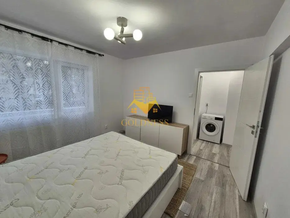 2 camere semidecomandate, Prima Inchiriere, Hotel Royal, Gheorgheni