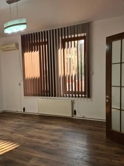 BRASADAS inchiriaza vila RENOVATA Unirii