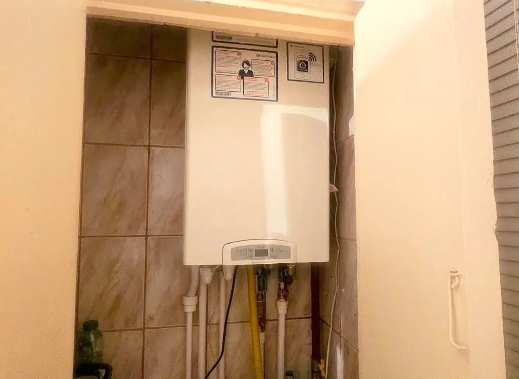 Apartament cu 2 camere, Micro 21, parter - Turnul de televiziune