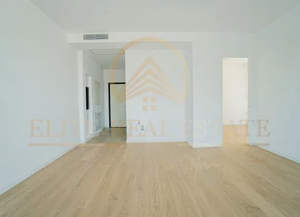 Stațiunea Mamaia - Vânzare apartament cu 2 camere, 2 bai, la 2 pasi de mare.