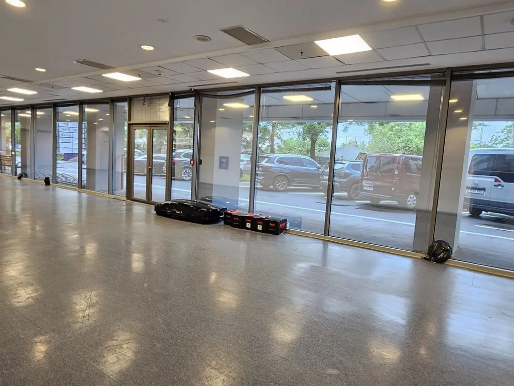 Pantelimon spatiu comercial 950 mp