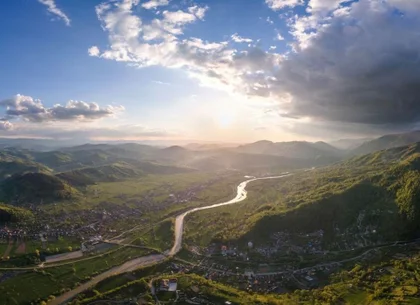 Casă montană cu 3.000 mp teren | Dorna Arini – lângă Vatra Dornei