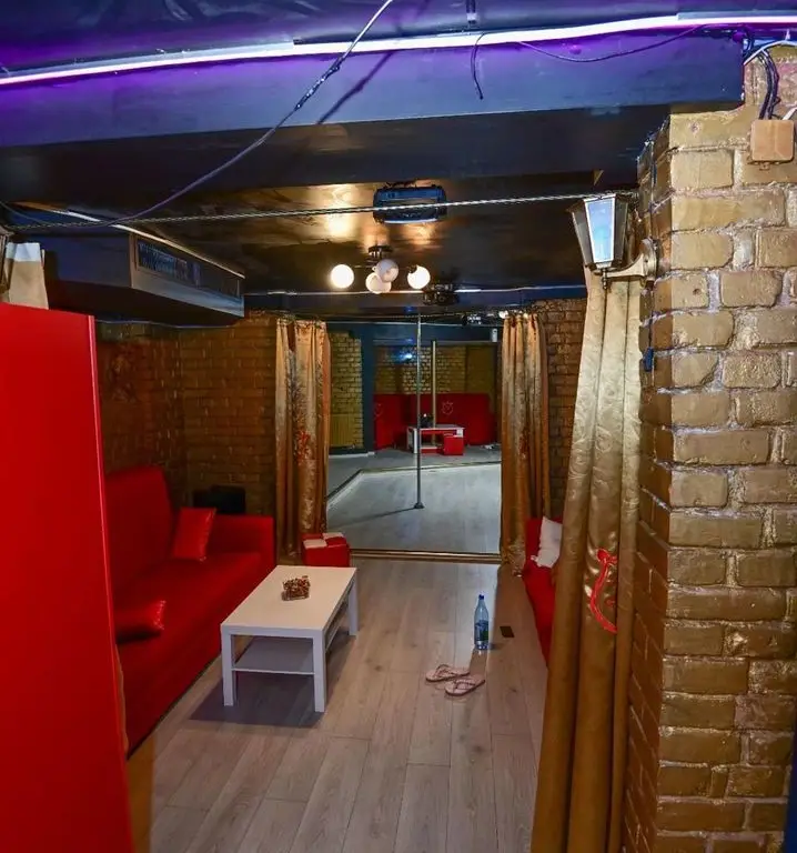 Spatiu comercial si casa de vanzare