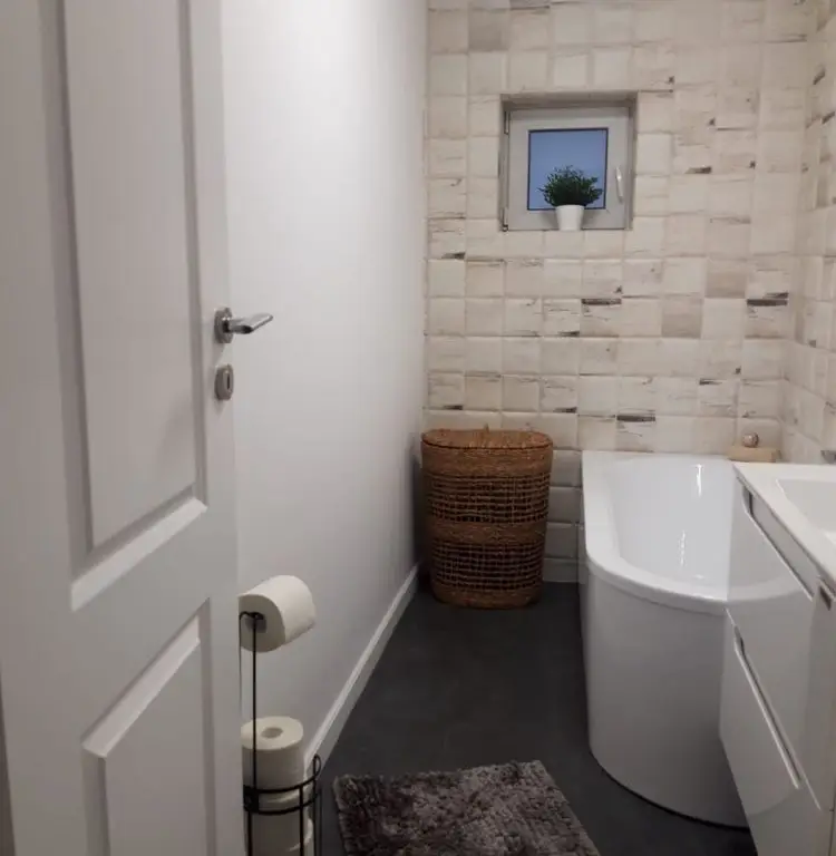 Vand apartament zona Razoare (mobilat, utilat premium)