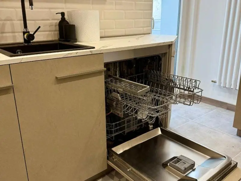 Tineretului apartament 3 camere renovat. mobilat nou