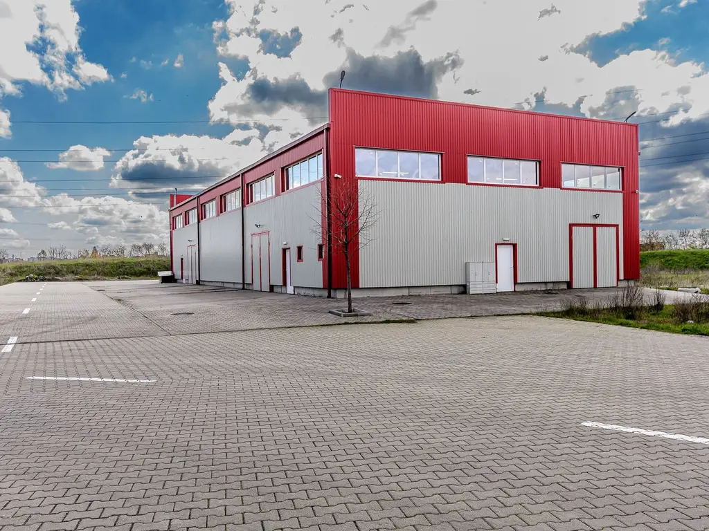 VANDUT - Hala industriala de vanzare in Parc Industrial UTA 2 Arad