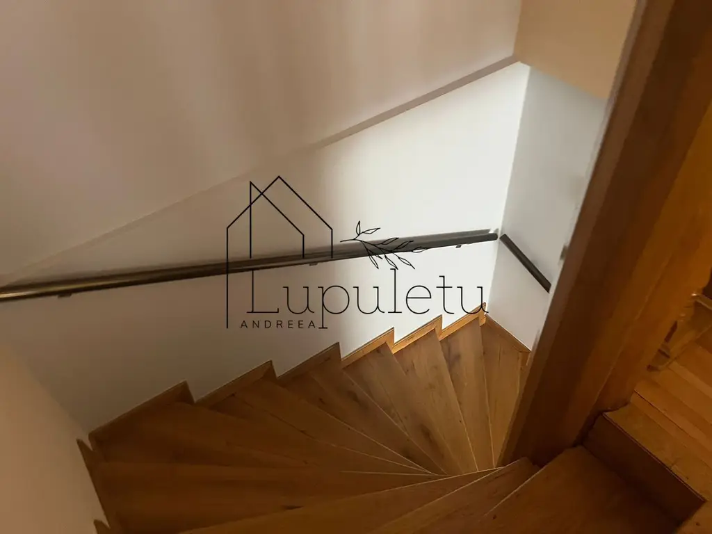 Casa de Vanzare Rasinari | 6 Camere | 200 MPU | Teren 979 MP |