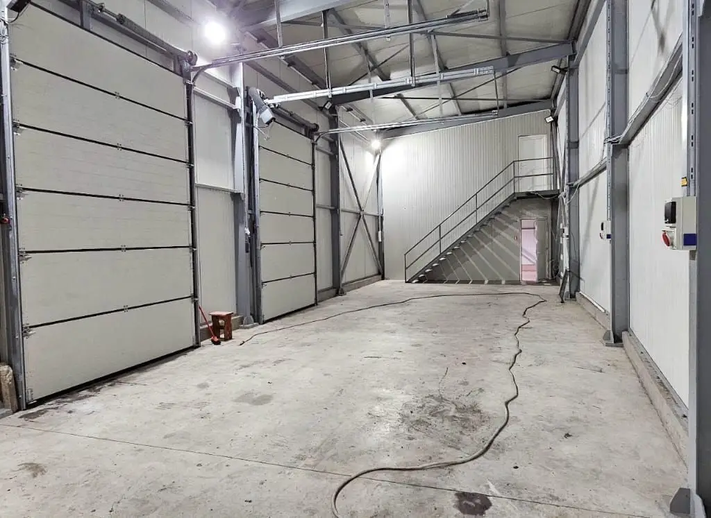 Inchiriere - Hala 200 mp - Strada Unirii, Galati, langa Shopping City