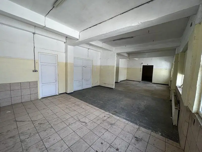 Drumul Intre Tarlale spatiu productie 1350 mp