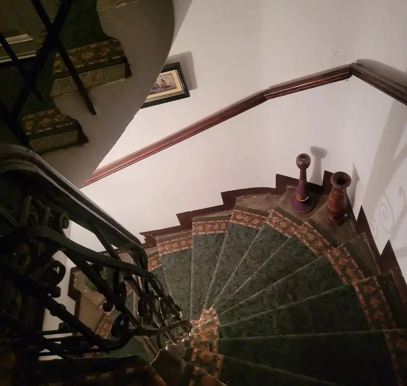 Vand apartament in vila
