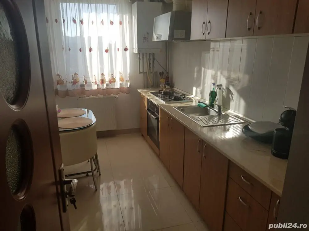 Proprietar vind apartament 4 camere sector 2 București