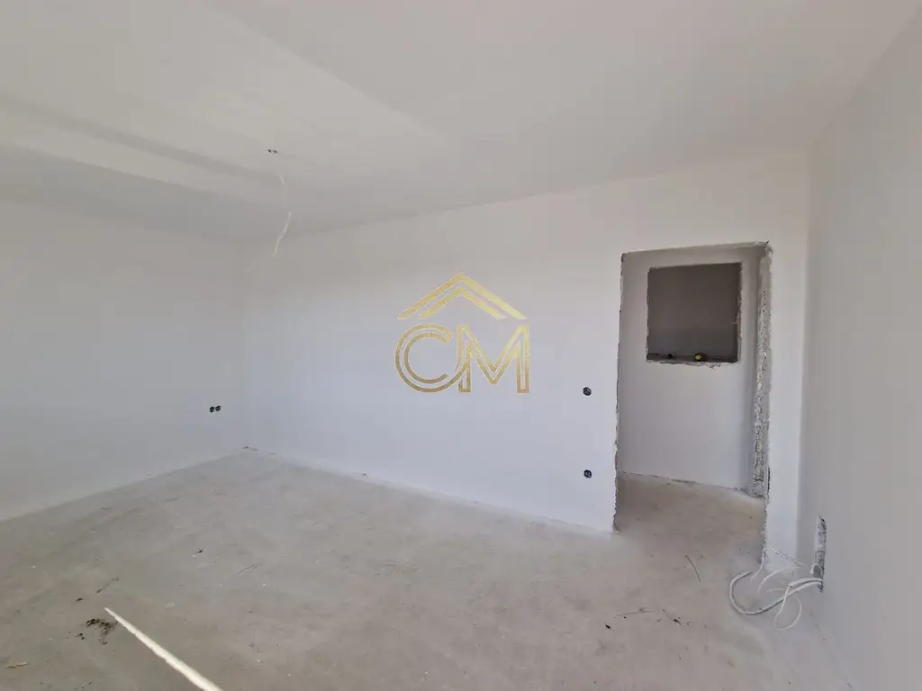 Quadruplex 4 Camere / 82MPU / Terasa / 170MP Curte