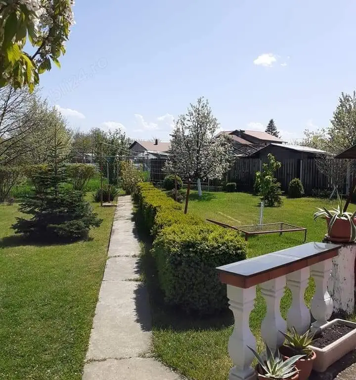 Casa la 40 km de București și la 15km de Ploiesti