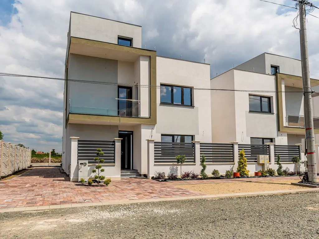 PREȚ REDUS! Vilă nouă cu terasă panoramică și 4 dormitoare, în Gai