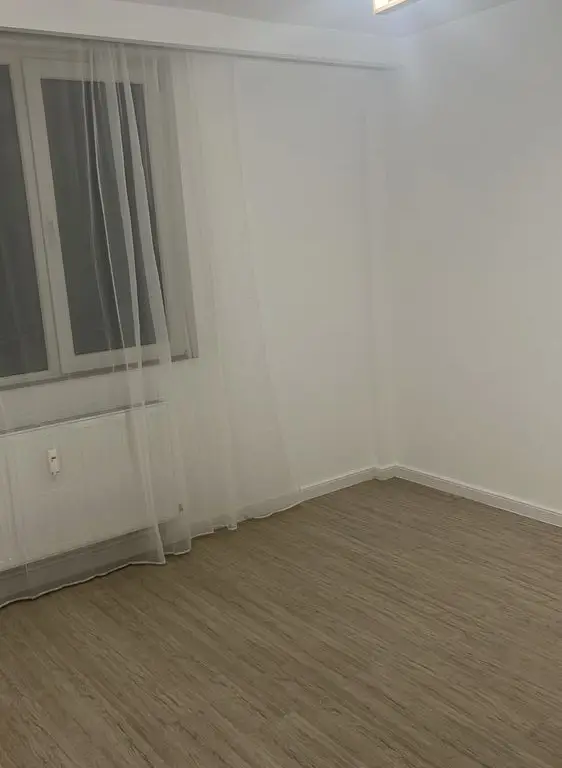 Vand apartament 3 camere Drumul Taberei-Romancierilor
