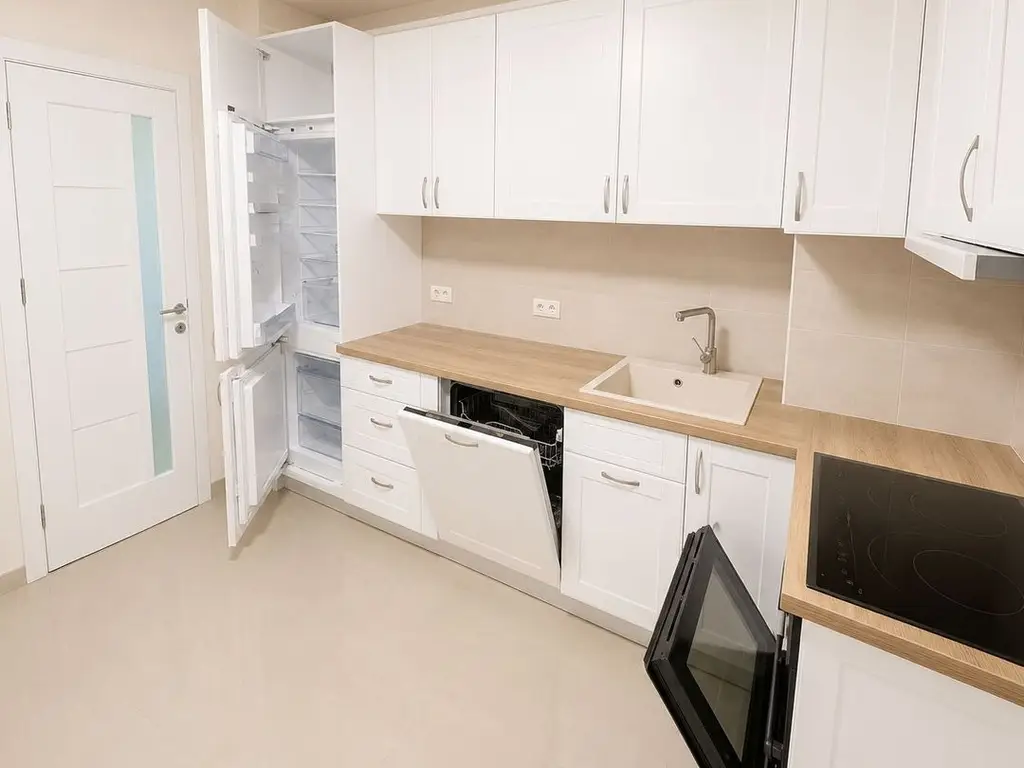 Apartament 2 camere decomandat, complet renovat, garaj inclus Aradului