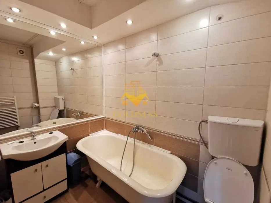 3 camere decomandate, 2 parcari, Zona Centrala, Chios Lake, BBU