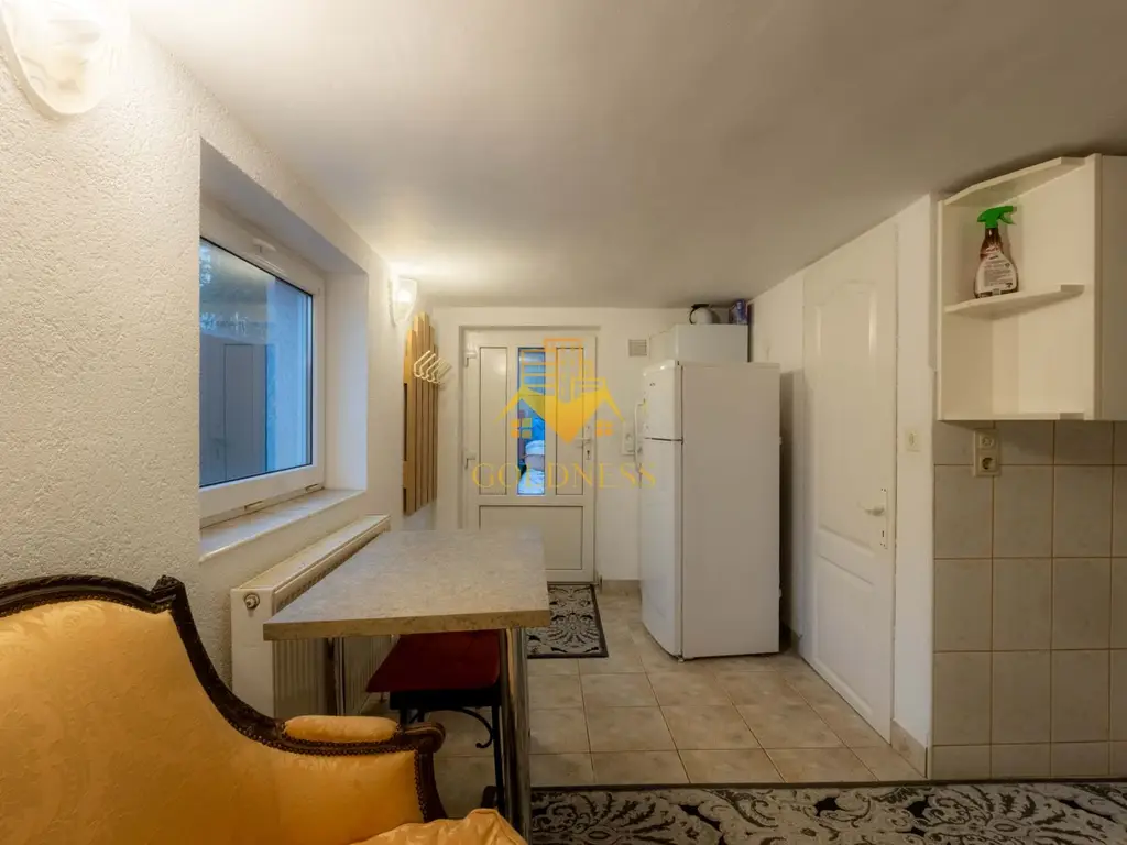 Garsoniera, la casa, parcare, Zorilor Zona UMF, Marinescu, Piezisa