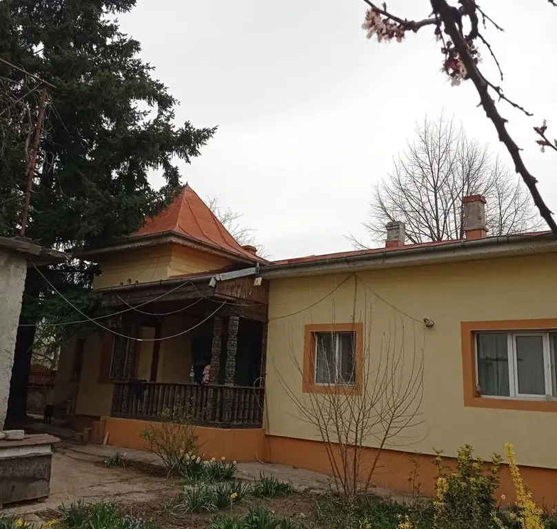 Vânzare casa cu teren