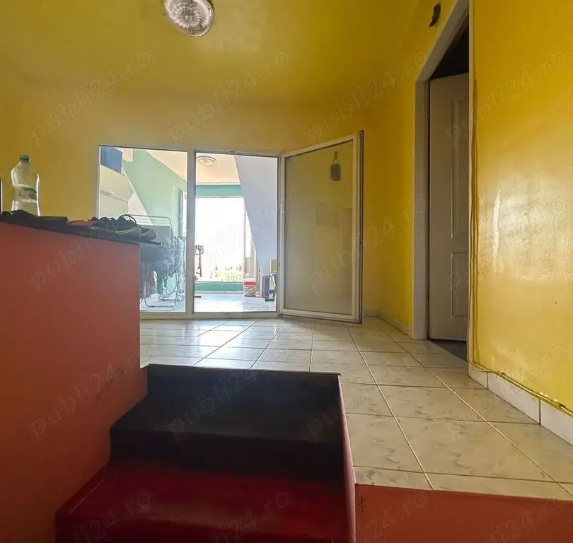 Ag BRASADAS vinde apt. 4 cam 140 mp Etj.1 + mansardă.