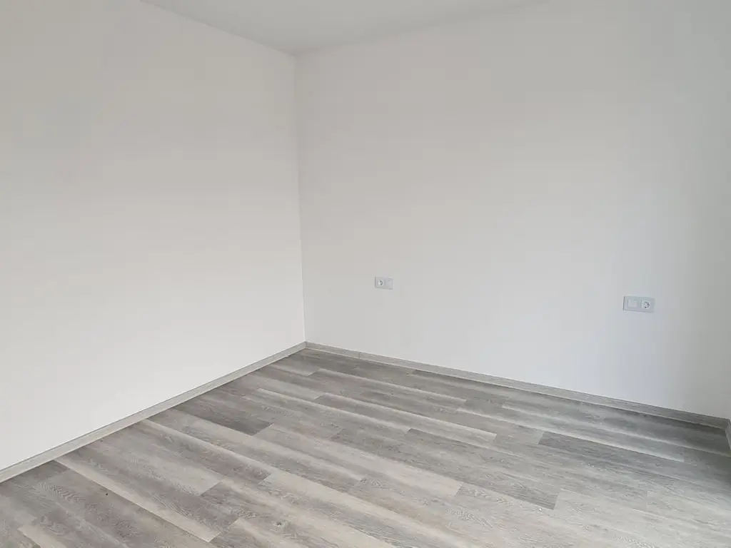 Casa 4 camere un nivel finalizata intabulata cartier Izvor Tarlungeni