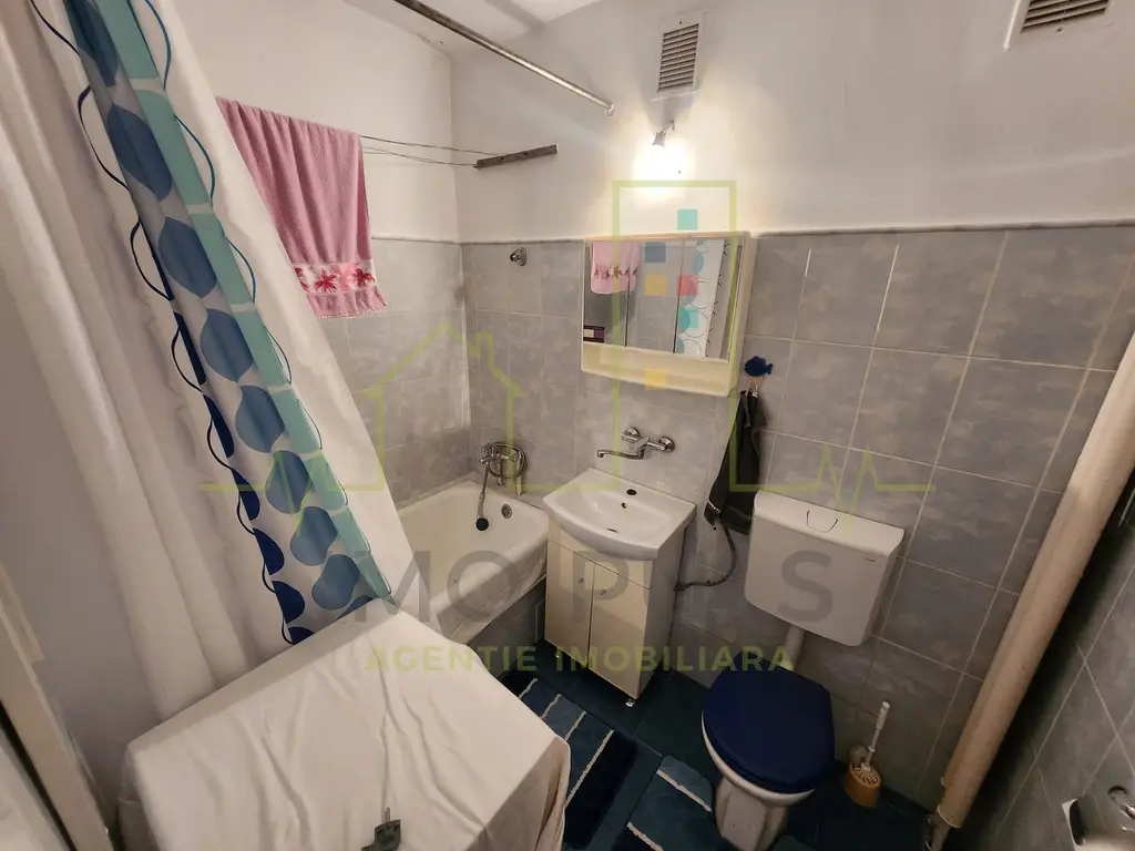 Etaj intermediar. Bucatarie din constructie. Telegrafului. 4 apartamente / etaj