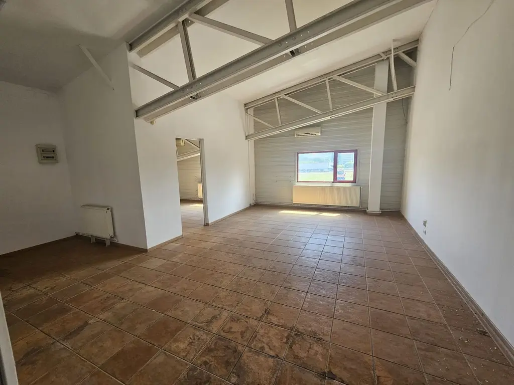 Hala industrială– 1.800 mp + birouri 400 mp | DN73, Maracineni