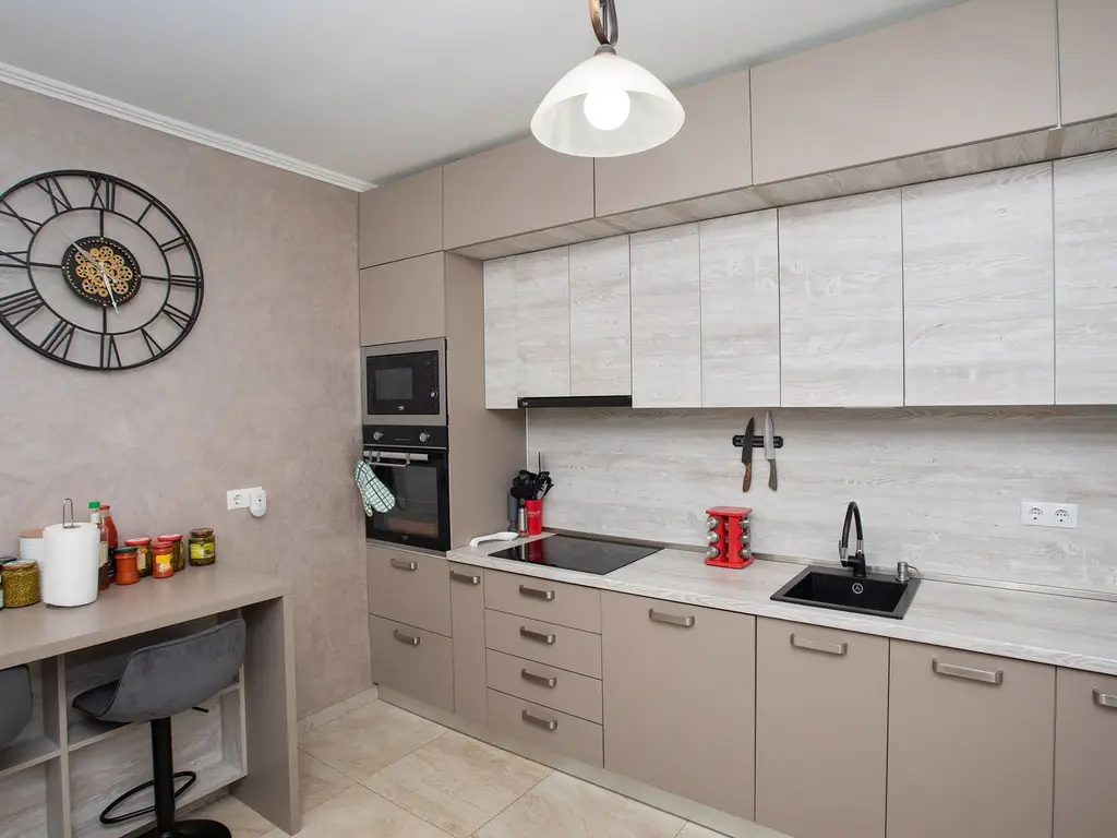 Vilă P+M, Clujului, 190 mp, teren 520 mp, singur în curte. 225 000 E