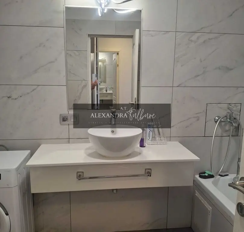 Apartament 2 camere, balcon, etaj intermediar, BMW