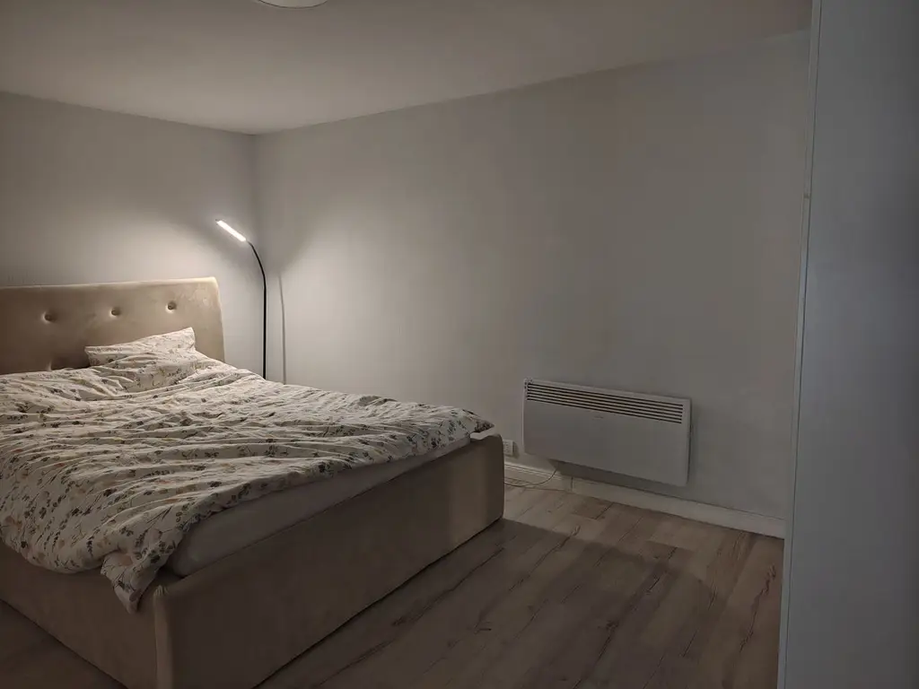 Chirie: apartament ultracentral, 3 camere 450 E neg. Comision 50%