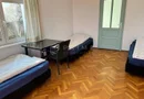 Casă spațioasă de închiriat pentru cazare muncitori, în Corunca