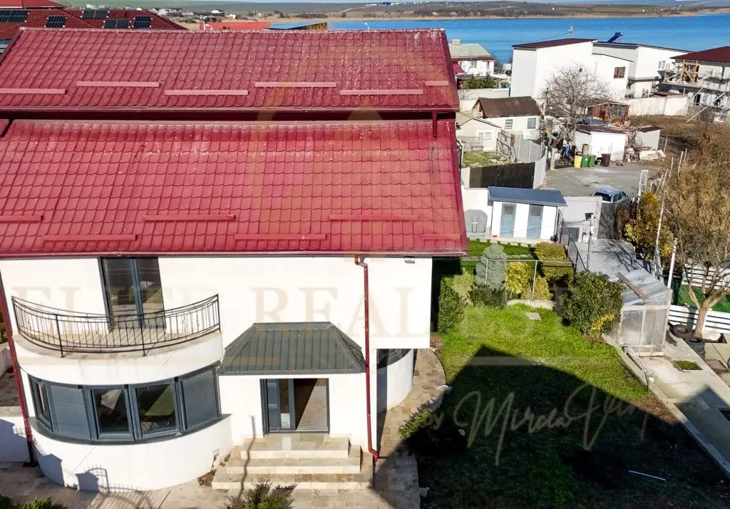 Năvodari - Casă exclusivistă cu ponton privat – Primul rând la lac