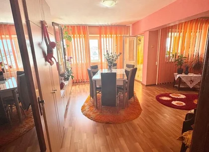 Apartament spațios, 3 camere – Bulevardul CFR, Giurgiu