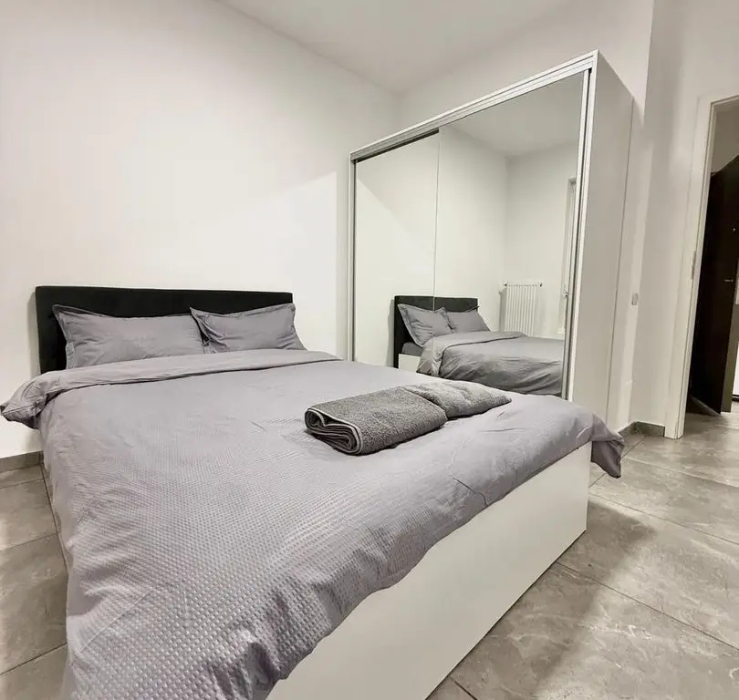 Ap 2 camere modern mobilat Militari Residence comision 50%