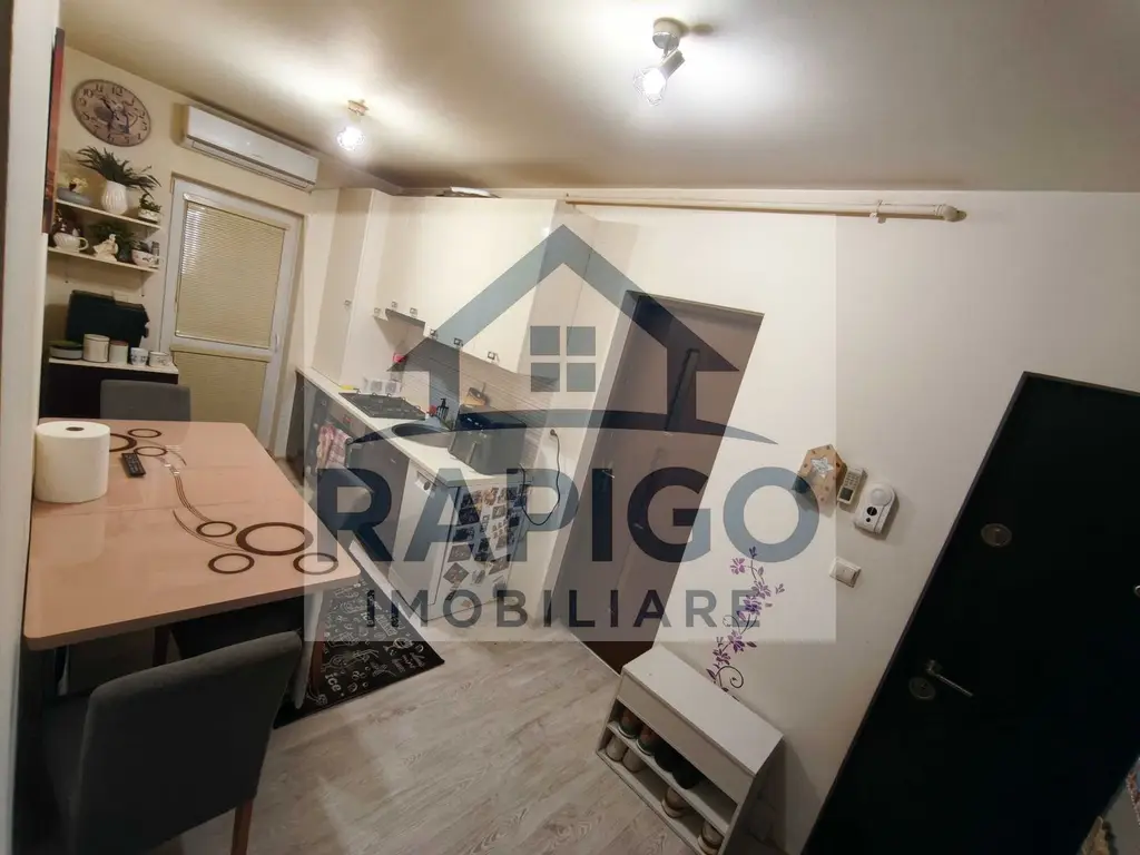Apartament 2 camere decomandat de vânzare