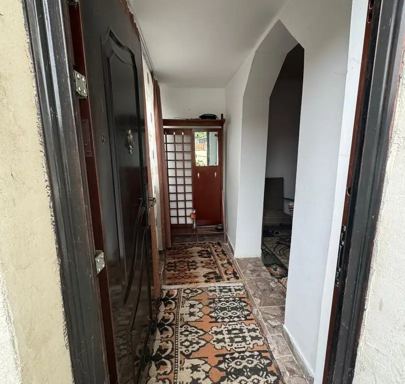 Casă cu garaj – str. Mărășești
