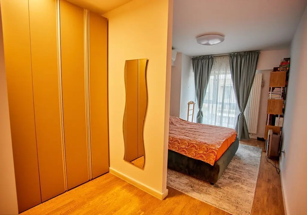 Penthouse duplex luminos, mobilat, 2 locuri parcare+boxa.